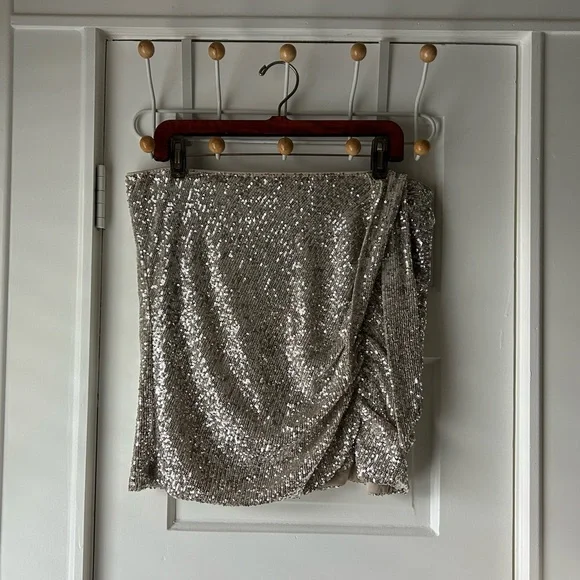 Steve Madden Sequin Mini Skirt - Picture 2 of 8